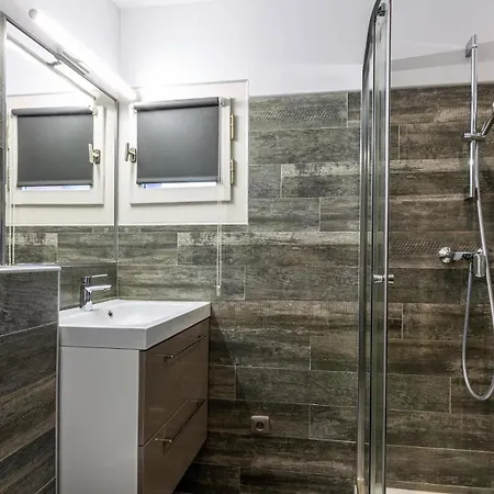 Lauziere Dessous G - Lauziere Dessous 53 Mae-6241 Appartement *